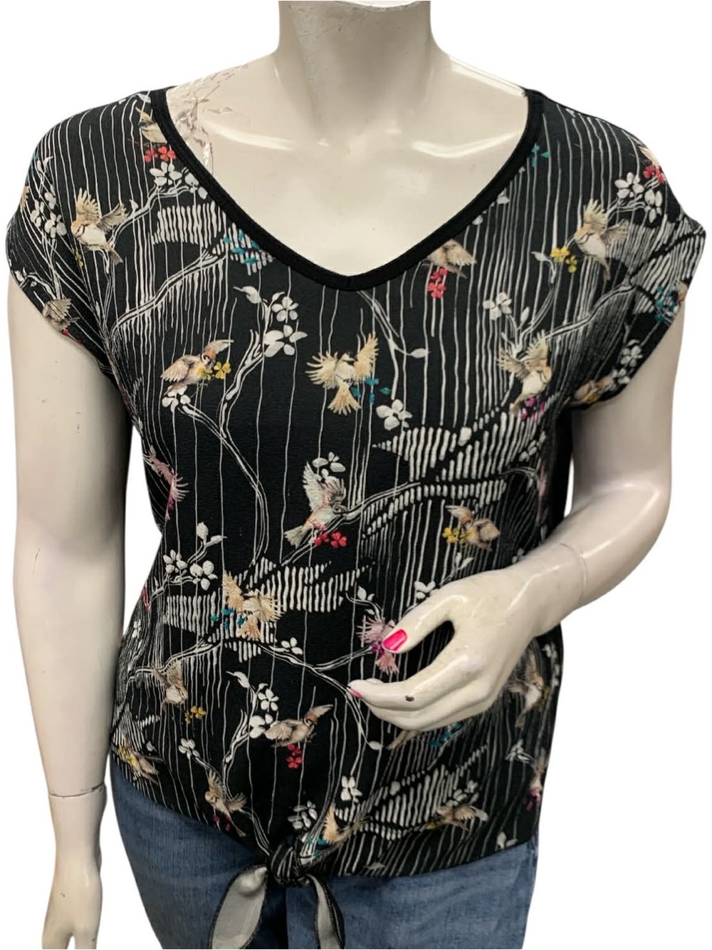 Edista Women’s Black Bird-Print V-Neck Short Sleeve Tie-Front Top Size L